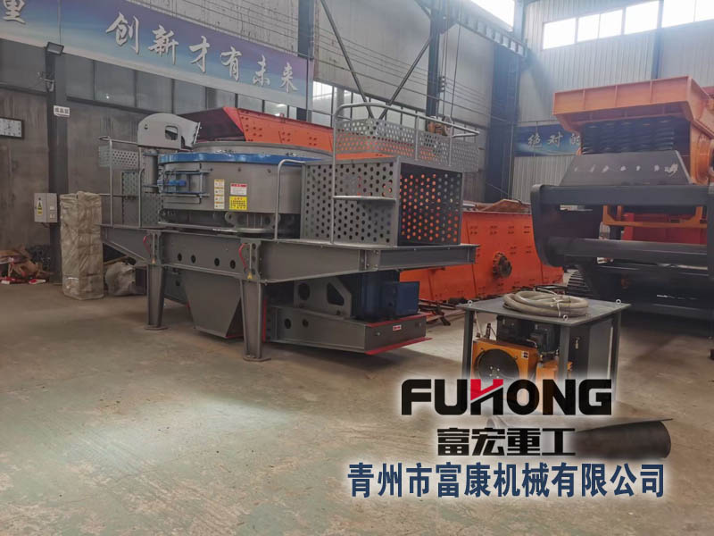 沖擊式破碎機(jī)單機(jī)有固定機(jī)型也有移動(dòng)機(jī)型，用戶(hù)可根據(jù)實(shí)際情況進(jìn)行選配